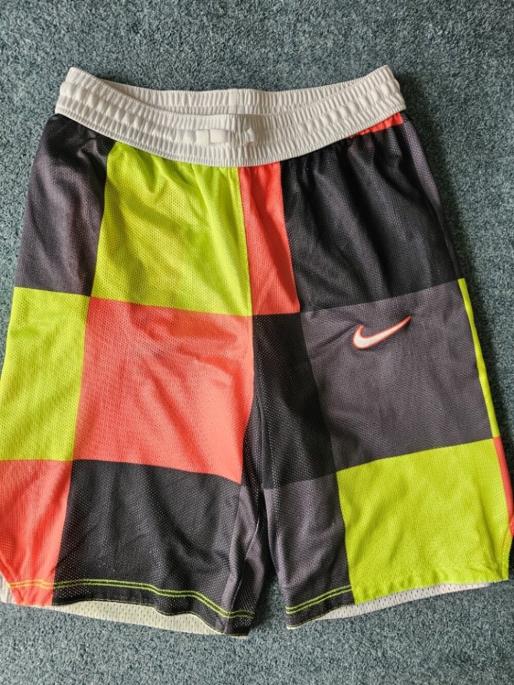Nike Dri-FIT Reversible Basketball Shorts Youth XL White Neon Athletic Mesh - Picture 5 of 6